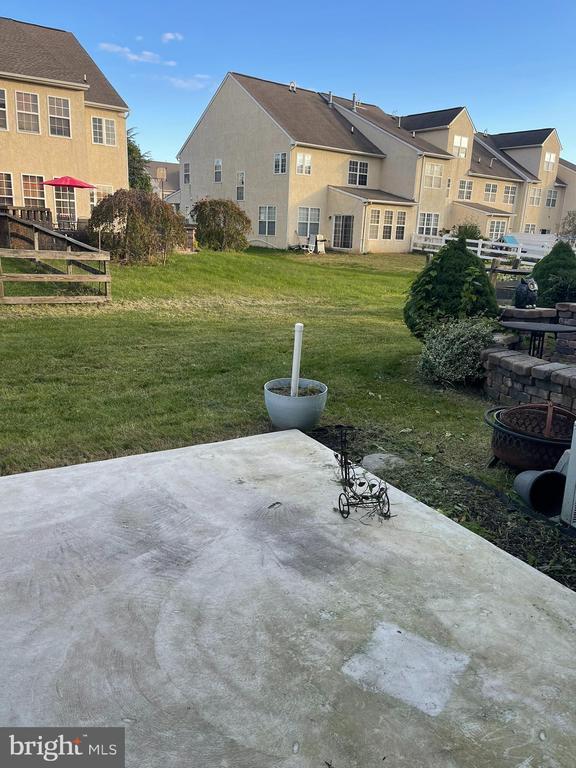 Building Photo - 310 Norwalk Way