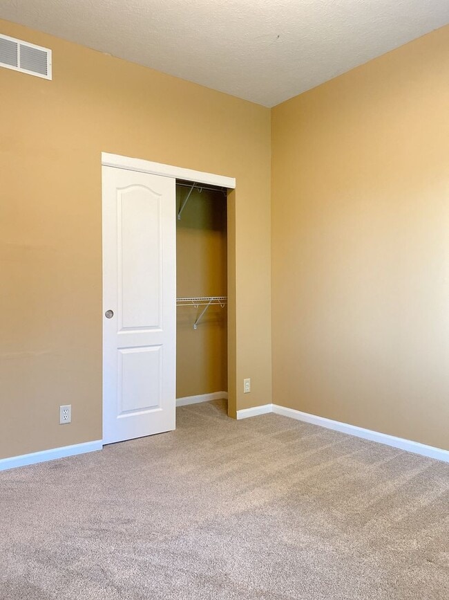 Building Photo - Beautiful 3 bed, 2 bath house at $2095 *PR...