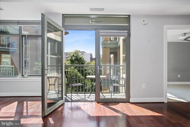 Building Photo - 2425 L St NW