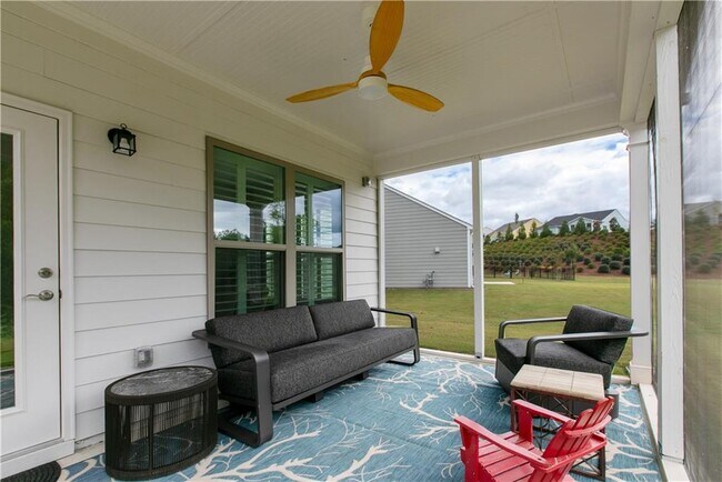 Building Photo - 5687 Villa Crest Dr