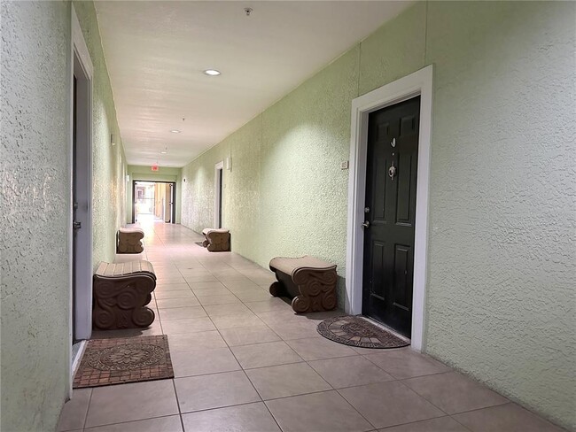 Building Photo - 1810 E Palm Ave