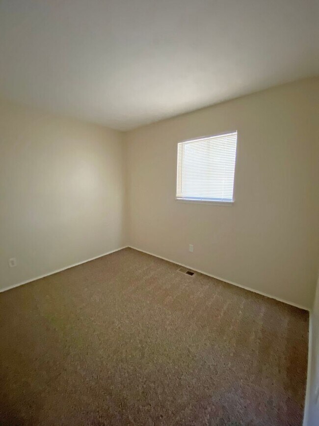 Building Photo - SCH1116