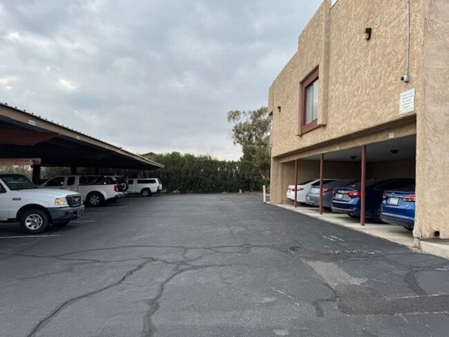 Building Photo - 454 Riverfront Dr
