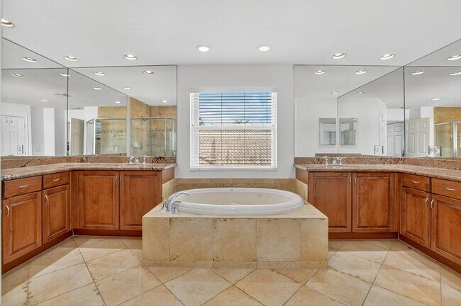 Building Photo - 8326 Emerald Winds Cir