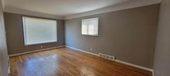 Building Photo - 18258 Curtain Ave