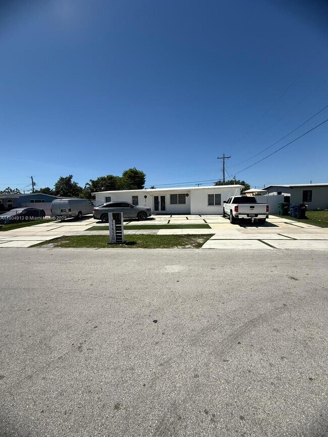 Building Photo - 11520 SW 57th St