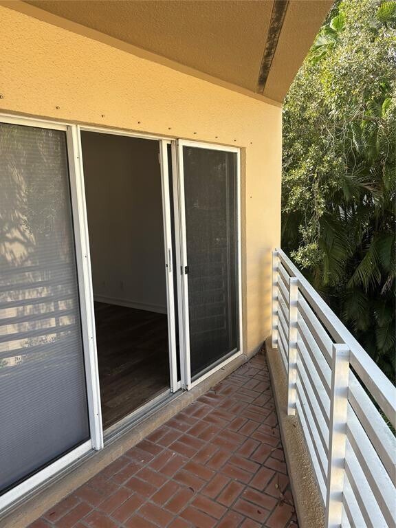 Building Photo - 101 SE 15th Ave