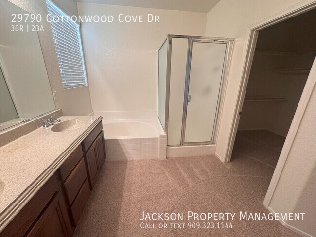 Building Photo - 29790 Cottonwood Cove Dr