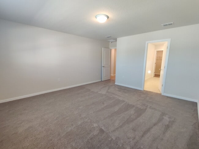 Building Photo - 30095 Skylark Dr