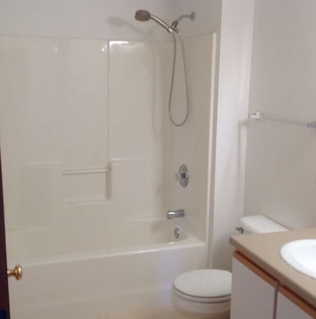 Building Photo - $1,150 | 2 Bedroom, 1 Bathroom 3rd Floor Condo | Pet Friendly* | Available for May 1st, 2025 Move...