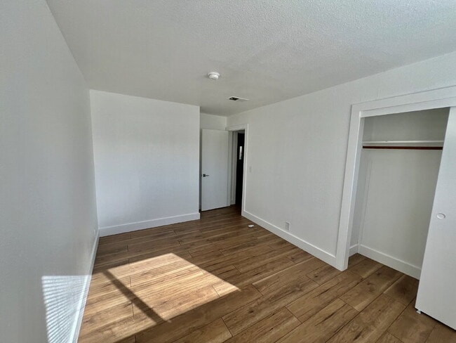 Building Photo - 2459 Gulf Dr