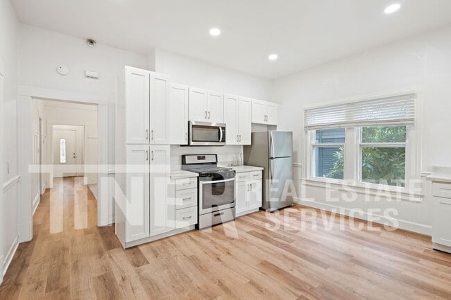 Building Photo - 1510 E Street-