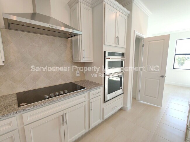 Building Photo - 6140 Baywood Ct