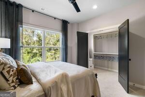 Building Photo - 2328 Mason Dr