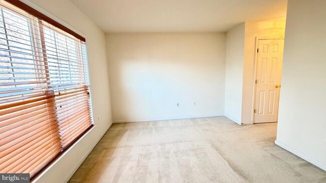 Building Photo - 3724 Renoir Terrace