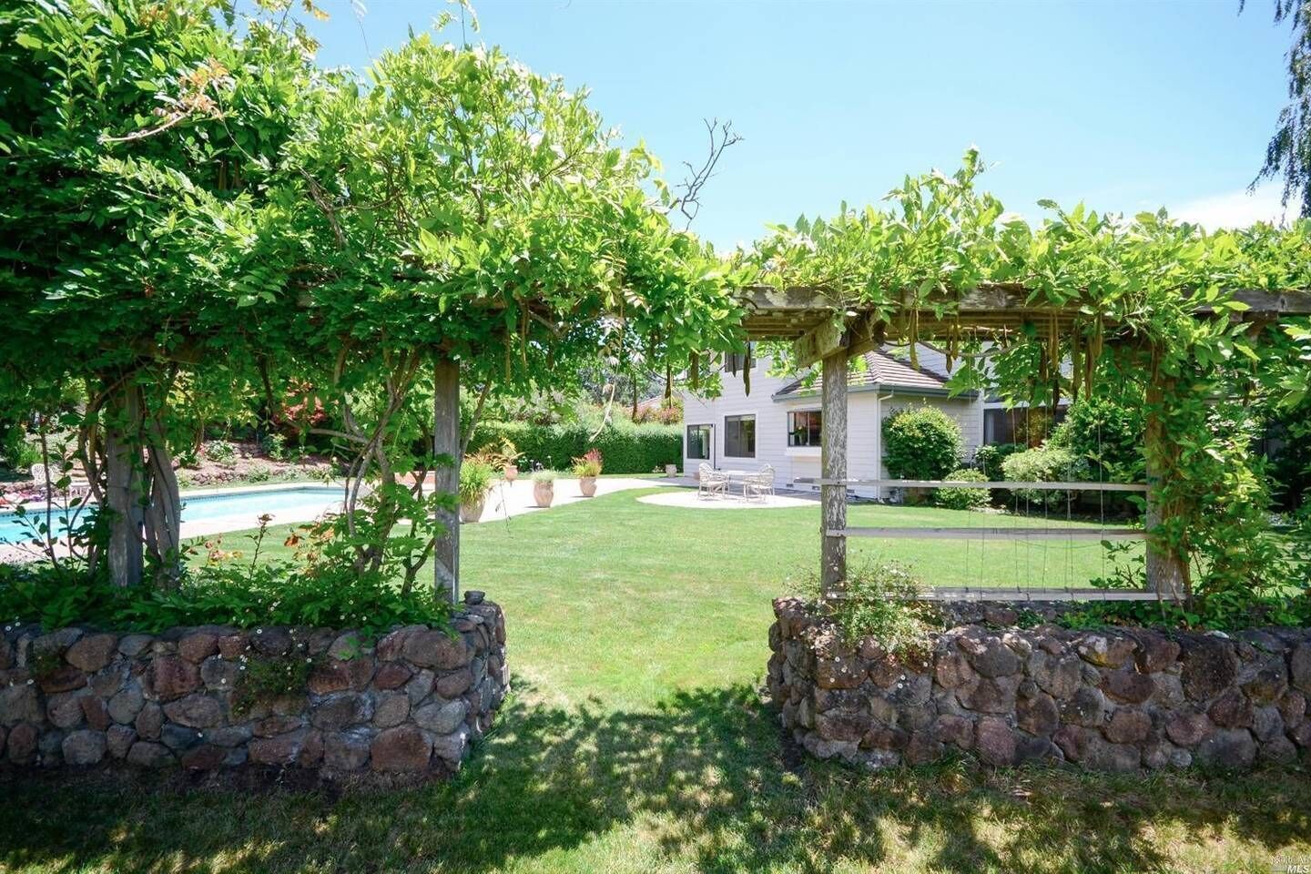 Building Photo - 352 Troon Ct