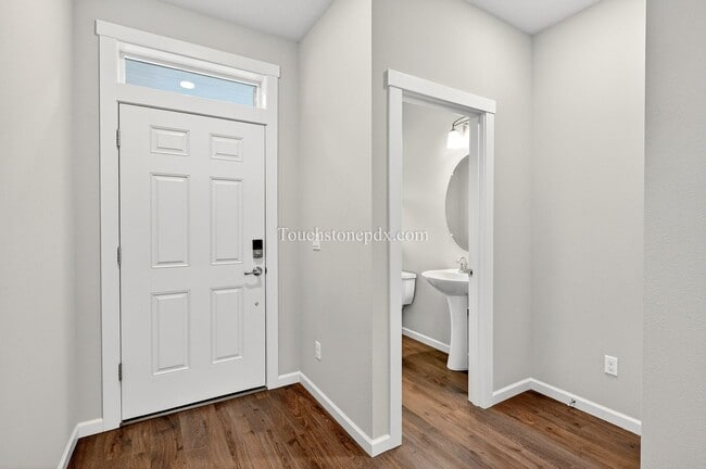 Building Photo - Modern 3BD | 2.5 BA Happy Valley Home On Corner Lot!