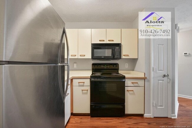 Building Photo - 6804 Willowbrook Dr