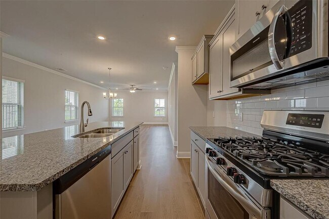 Building Photo - 429 Aurora Creek Ln