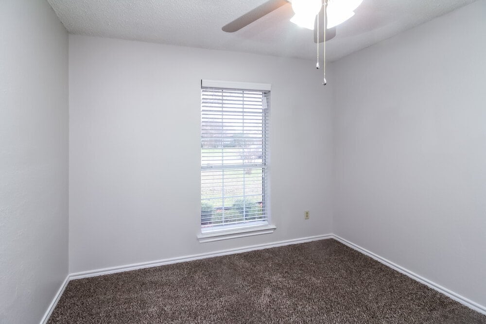 Building Photo - 1205 Hall Rd