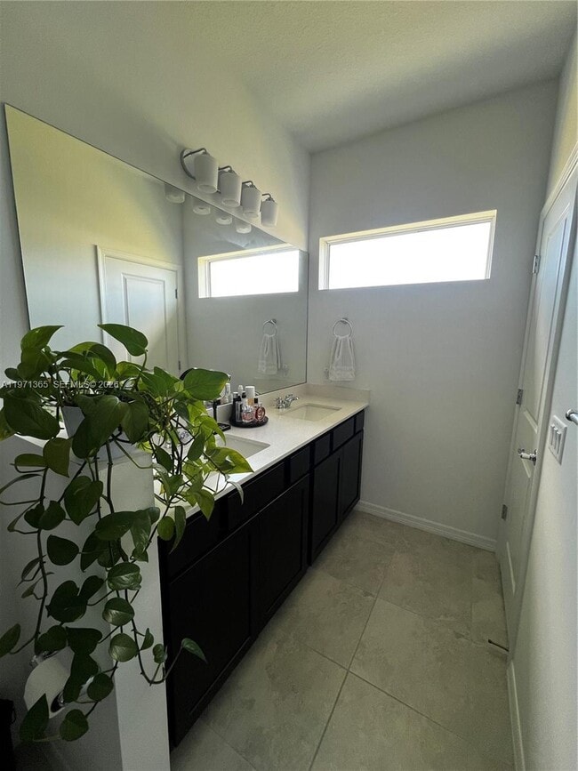 Building Photo - 6140 Planta LN