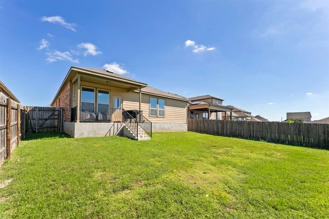 Building Photo - 6909 Bellingham Dr