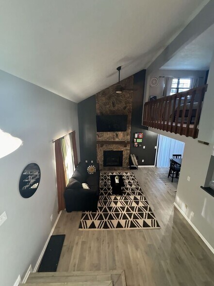 Building Photo - 1494 Sanzon Dr