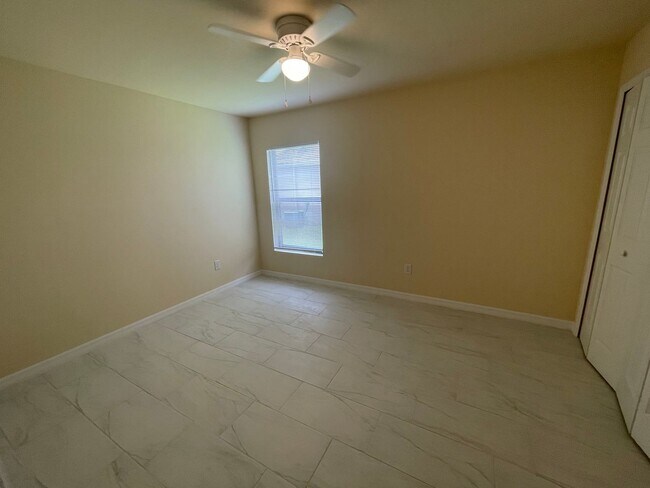 Building Photo - Duplex in Cape Coral! 3-bedroom 2-bathroom...