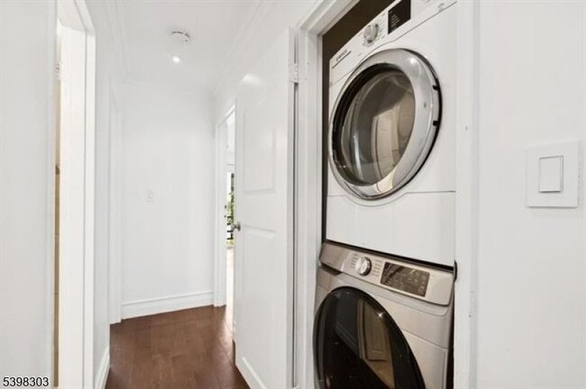 Building Photo - 89 Ferry St