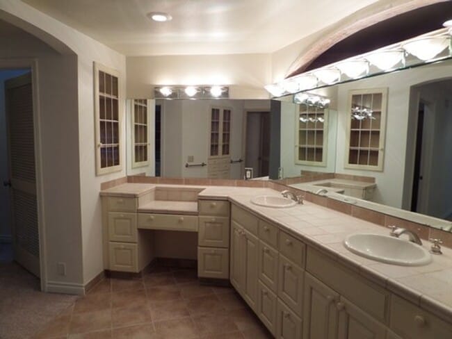 Building Photo - GREAT NEW PRICE! Gorgeous 6-Bedroom Home on 5 Acres with Tons of Privacy in Issaquah!!