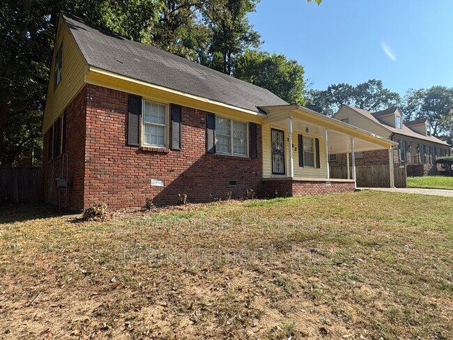 Building Photo - 3182 Casann Cove