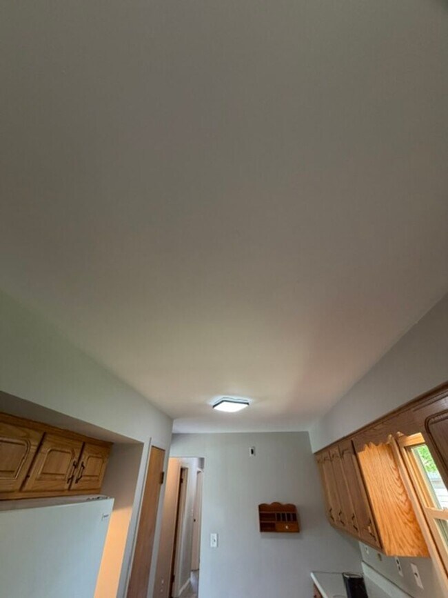 Building Photo - House for Rent in Bartonville 3 BR / 1 BA