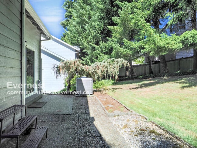 Building Photo - 4123 Fieldstone Dr