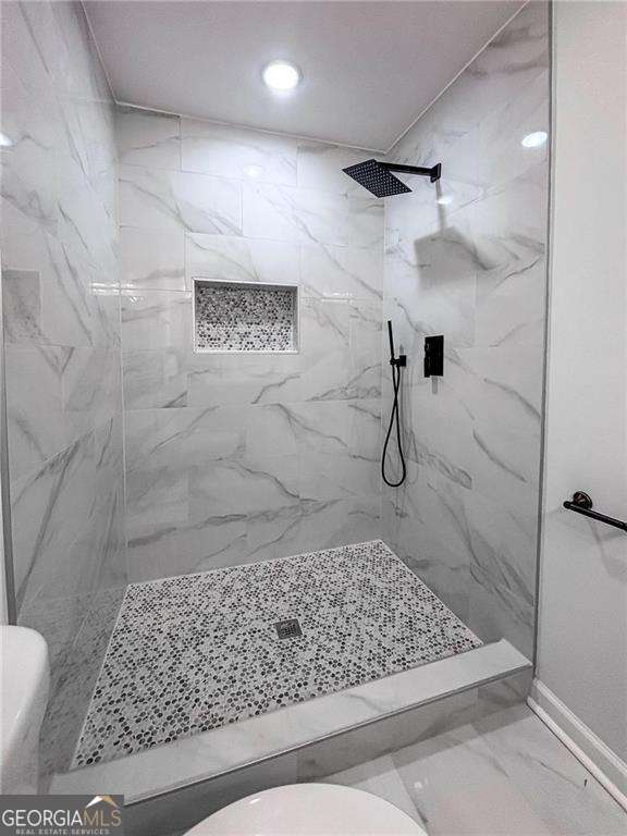 Building Photo - 2215 Gordon Cir