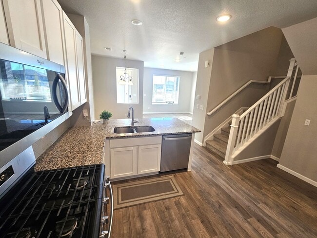 Building Photo - One-Month Free!!  Modern Townhouse with Br...