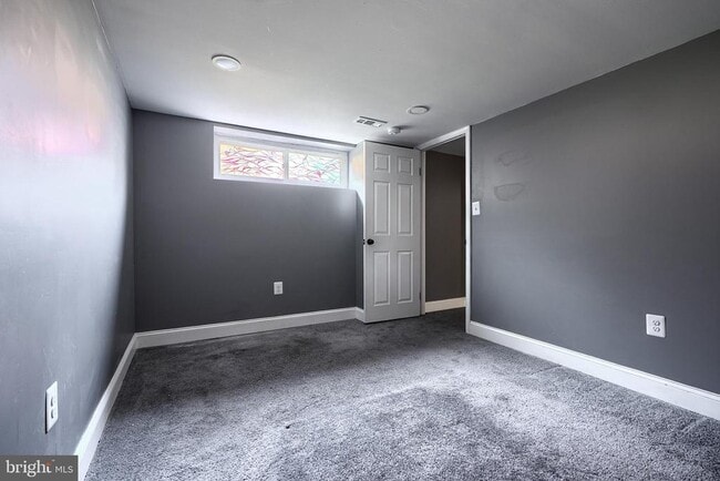 Building Photo - 1618 Wadsworth Way