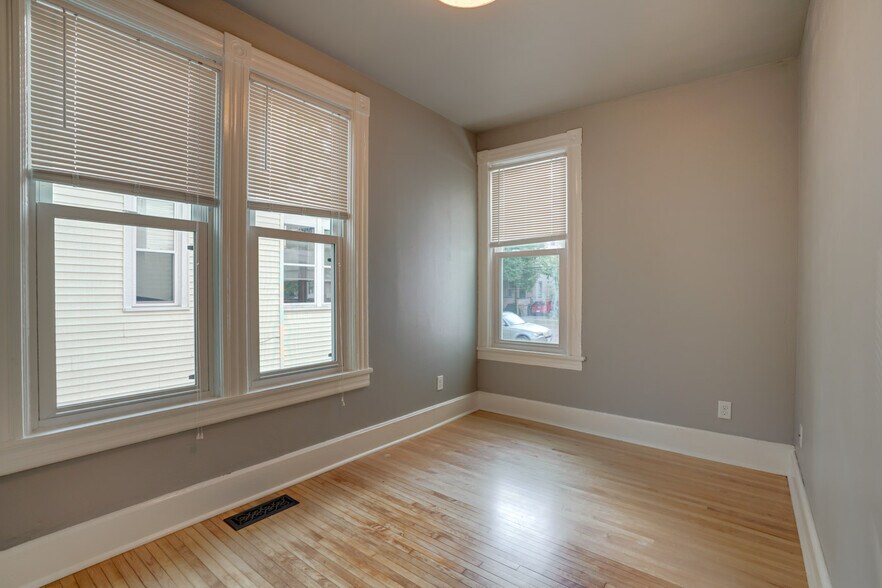 Building Photo - 538 W Wilson St