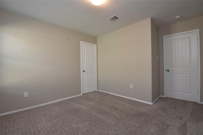 Building Photo - 502 Poppy Field Ct