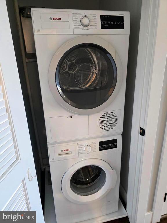 Building Photo - 1101 Fern St NW