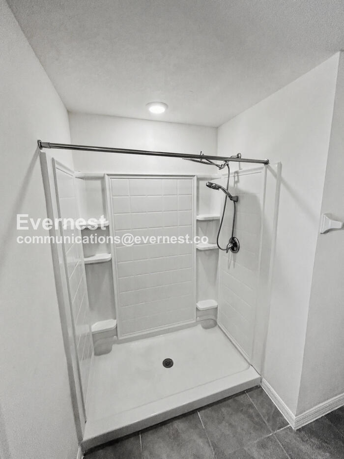 Building Photo - 5106 Plumeria Dr