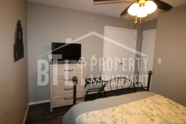 Building Photo - Beautifully Furnished 3 Bedroom Condo in Branson!