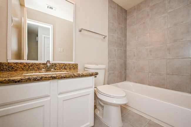 Building Photo - 6127 Yorkglen Manor Ln