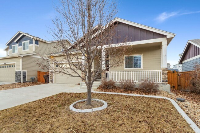 Building Photo - Spacious Modern 5-Bedroom Ranch Home in Hidden Valley Farm