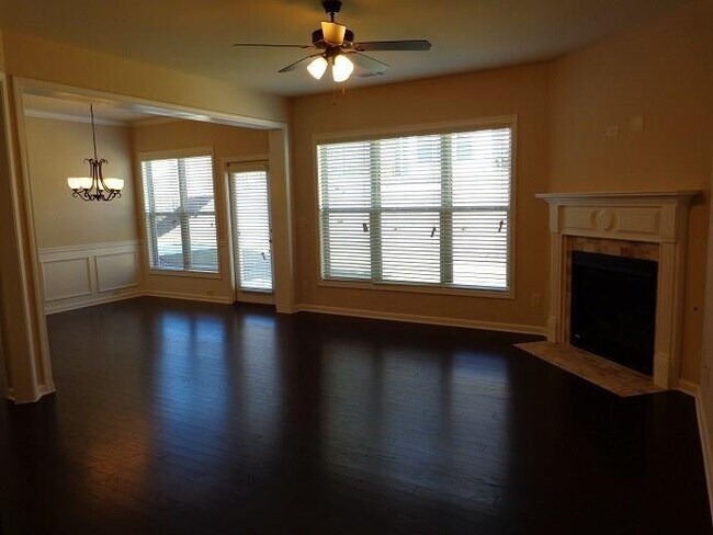 Building Photo - 3470 Flamingo Ln