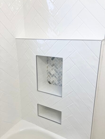 Building Photo - 1622 W Farwell Ave