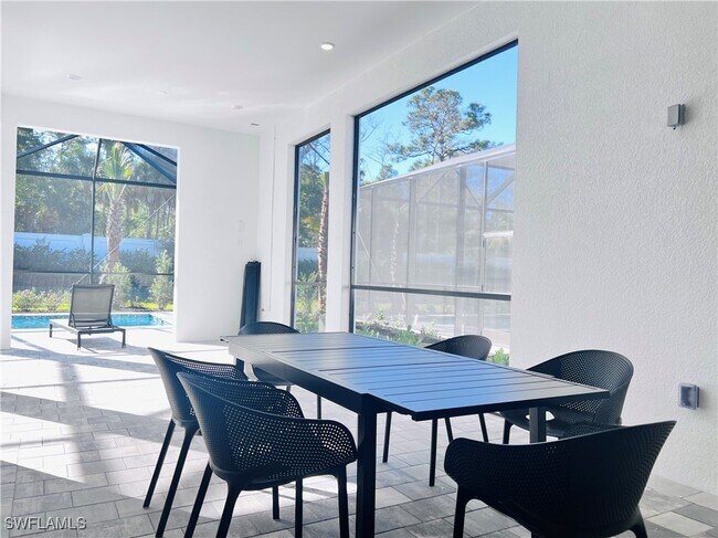 Building Photo - 9124 Raintree St