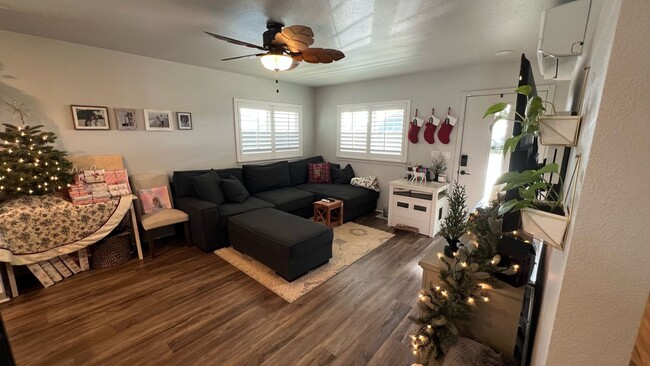 Building Photo - All Pets Welcome to this 2/1 SFH in HO'OPI...