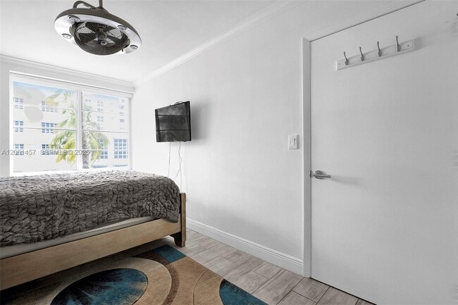 Building Photo - 1460 Ocean Dr