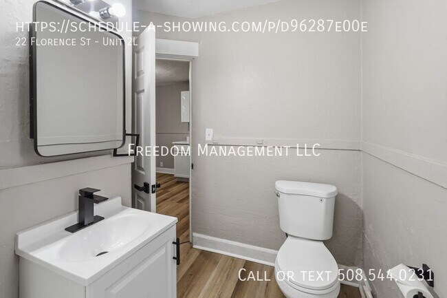 Building Photo - 22 Florence St