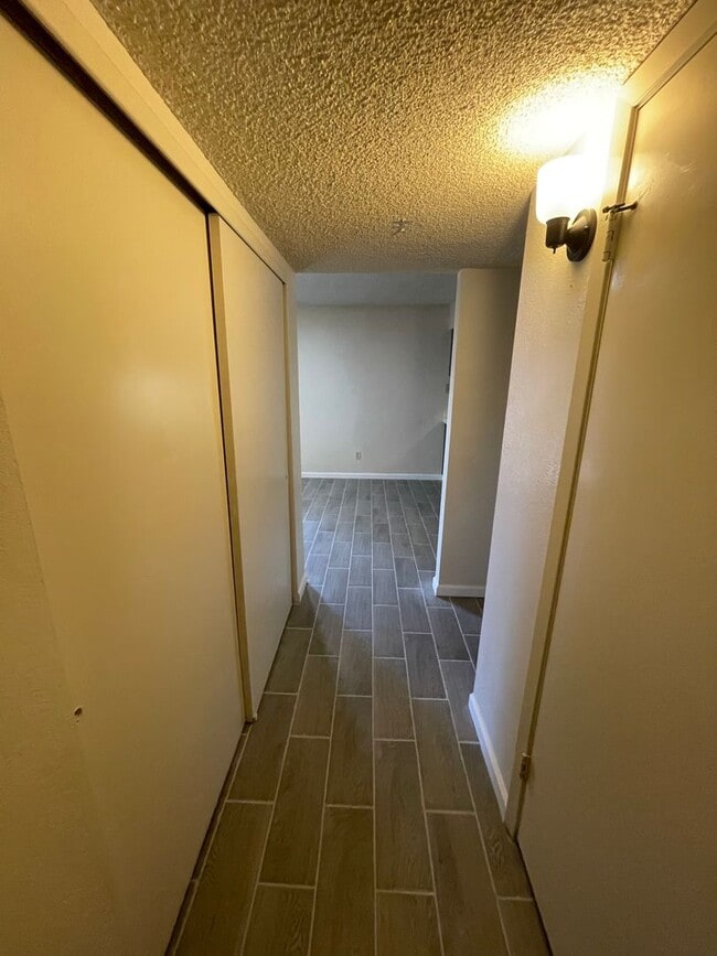 Building Photo - 2490 W Yowell Ct